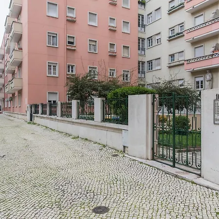 Lovelystay Saldanha Two Bedroom Wonder Apartment Lisbon