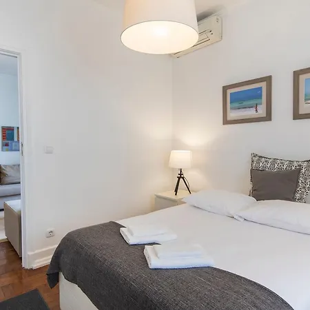 Apartment Lovelystay Saldanha Two Bedroom Wonder *